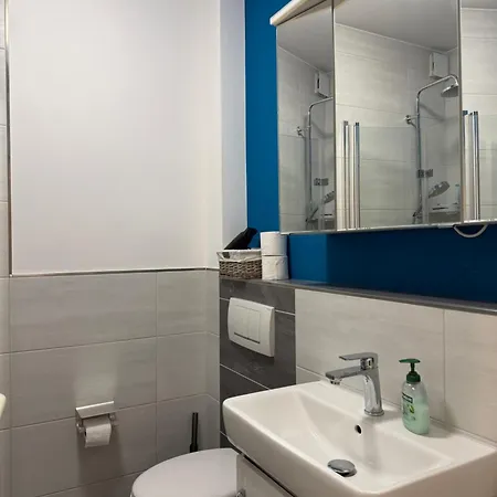 Gemuetliche Mit Terrasse Und Wohnzimmer Im Erdgeschoss N28l Apartamento Oldemburgo